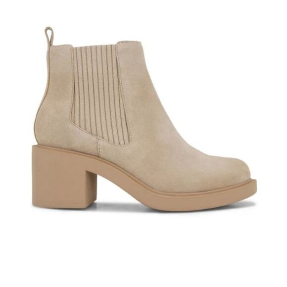 Andre Assous Gemma Water Resistant Suede Leather Chelsea Boots size 9.5 - Picture 1 of 6